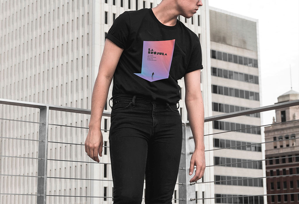 Camiseta con la identidad de marca de La Brújula